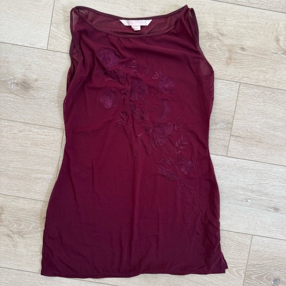 Victorias Secret Sheer Elegant Burgundy Sleeveless Intimate Top - Picture 1 of 5